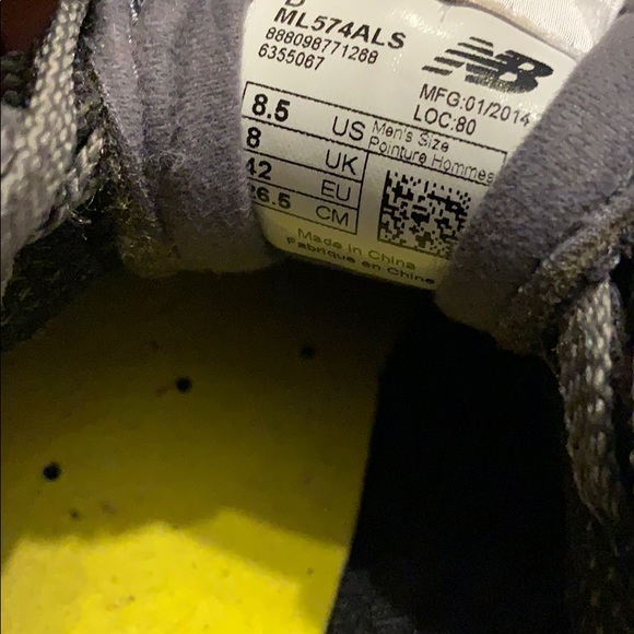 New Balance Men’s 8.5 - Picture 7 of 8